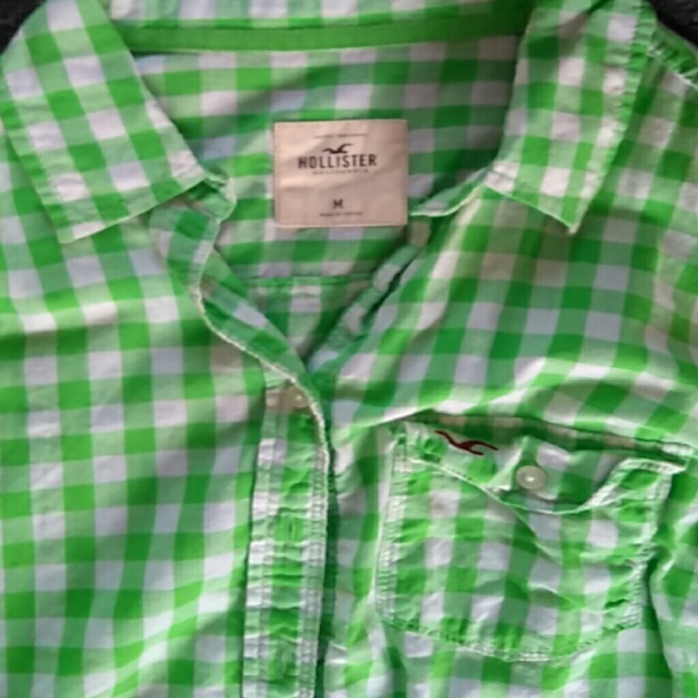 Hollister button down - Picture 2 of 3
